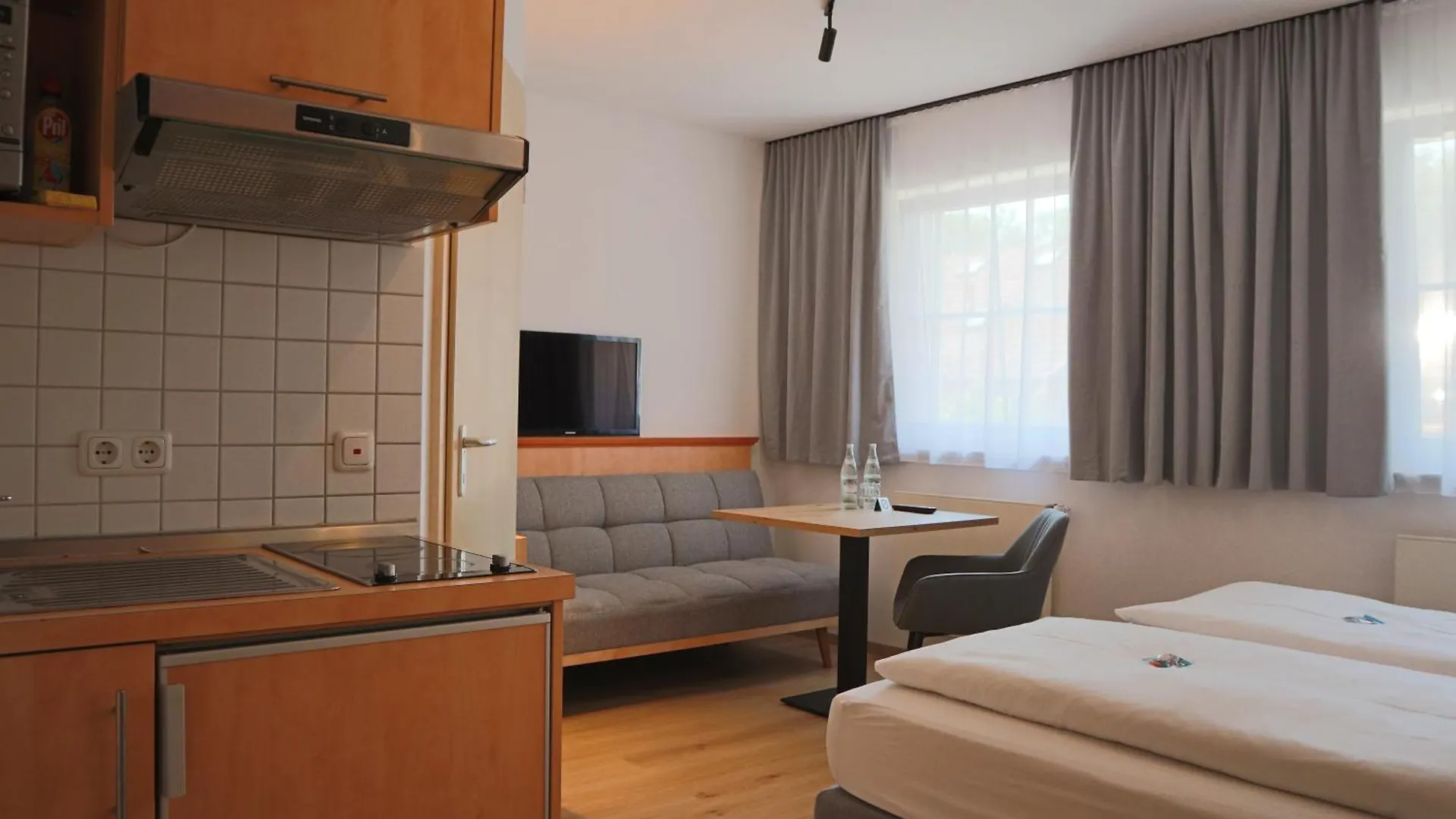 Mikro Apartments Эрдинг